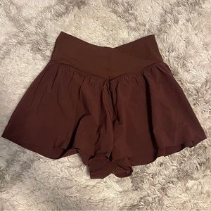 Offline by Aerie Crossover Flowy Shorts in Maroon
